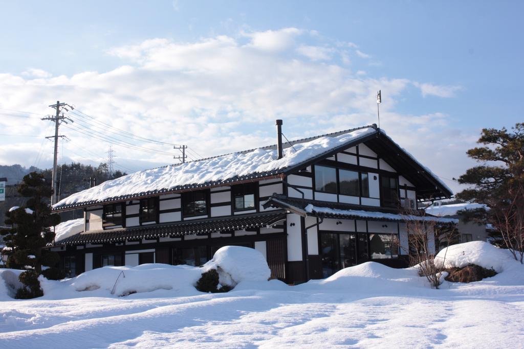 Bed and Breakfast Soy Такаяма Экстерьер фото